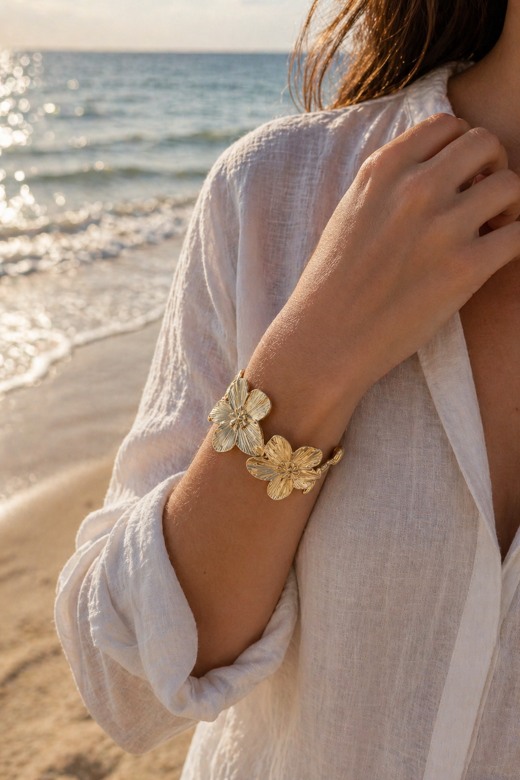 Bracelet manchette sculptées Véloria - Doré